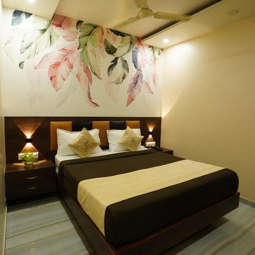 Hotel Royce Executive, Near US Consulate in كورلا