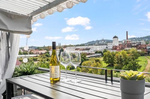 NAMASTÉ Homes - Ferienwohnung mit Balkon - Garage in Bamberg, Deutschland