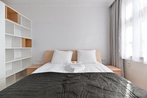 1 double bed, 2 sofa beds