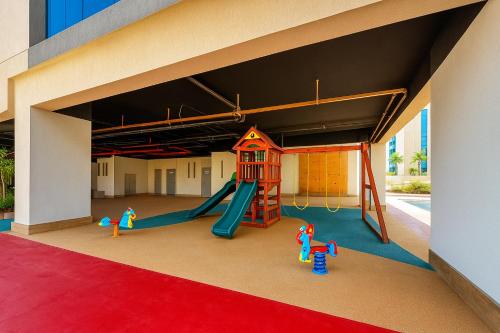Vogue Brand New Spacious Two Bedroom Apartment with Pool, Kids Area, Scenic 10th Floor Views, Dubaï (photo 4)