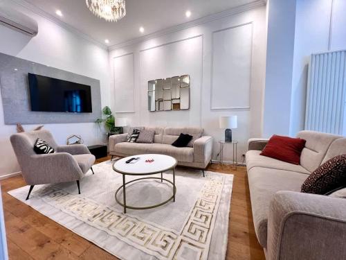 Spacious Family Apartment for 9 near Brussels Midi Station, Brussels (photo 9)
