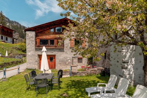 Sunny, rustical 5 room cottage in Valposchiavo, Poschiavo (foto 3)