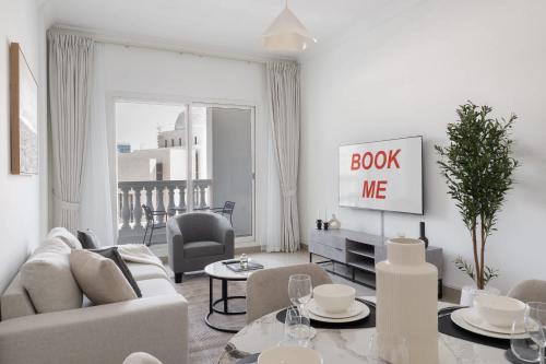 JVC 1 bed Sleeps 4 with Swimming Pool, Dubaj