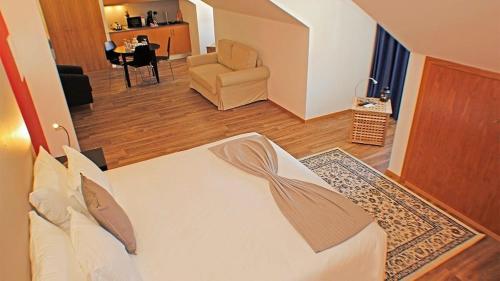 Studio with Sofa Bed