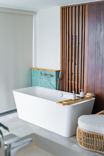 ห้องน้ำ, Barceló Nasandhura Malé in มาเลซิตี้ แอนด์ แอร์พอร์ต