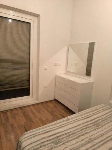 Modern room in Tirana, Tirana (photo 6)