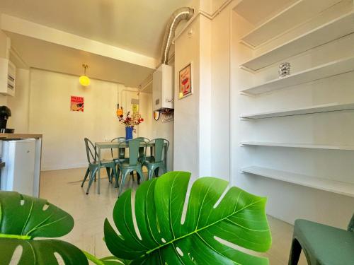 Suite Celestine - Appartement 4 & 8 personnes - Check in h24 & wifi 3