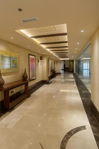 Gulf Horizon Chic Beachfront Suite with Pool By Rosewood - 210, Dubai (foto 2)