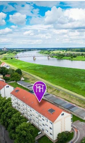 Barby-Apartment mit Elbblick und Balkon am Elbe-Saale-Radweg-1 Hund willkommen in Barby, Deutschland