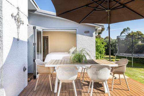 สวน, Beautiful Large Central Napier Home in มาเรวา