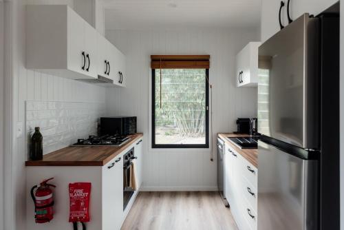 kuhinja, Tuckeroo Cottages - Cockatoo Cottage in Hinterland