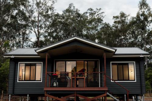 . Tuckeroo Cottages - Rosella Cottage