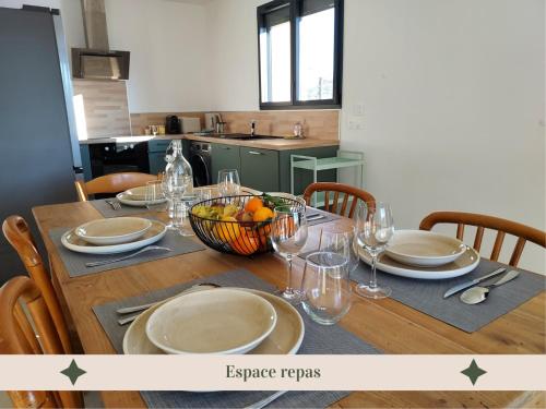 Iekārtas, La Truffière des Collines, gîte 6 personnes, 3 chambres, terrasses et jardin (La Truffiere des Collines, gite 6 personnes, 3 chambres, terrasses et jardin) in Genissieux (Rhone-Alpes)