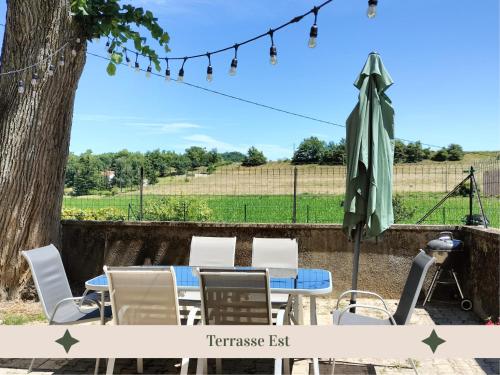 Balkons/terase, La Truffière des Collines, gîte 6 personnes, 3 chambres, terrasses et jardin (La Truffiere des Collines, gite 6 personnes, 3 chambres, terrasses et jardin) in Genissieux (Rhone-Alpes)