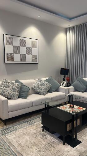 Apartment with a room and a hall in a special location