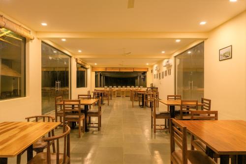 Étterem, The Jawai Vanya Bagh Resort By Lavender Hotels in Pali