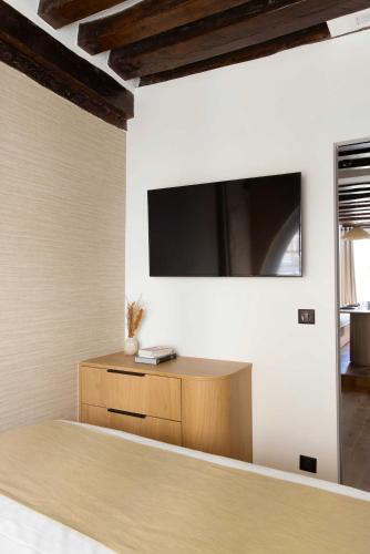 Refurbished Apartment - 2BR 6P - Chatelet - image 6