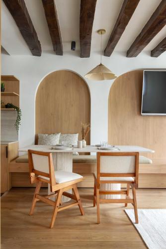 Facilities, Refurbished Apartment - 2BR 6P - Chatelet in Paris