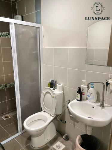 Cozy Kuching MJC Skyvilla Apartment near Wind Caves