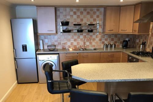Beautiful 3-Bed Apartment in Gourock in 古羅克