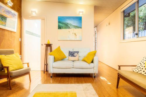 3BR Terrace House in the Heart of Erskineville - image 3