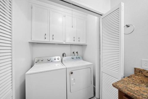 Cozy home close to Kemah Boardwalk with game room in Kemah (TX)