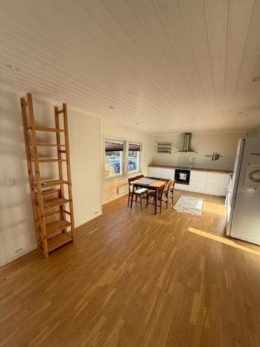 Nordic Cliff House in Kita