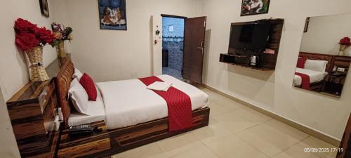 Double Room with Private Bathroom