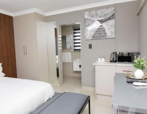 Marikana guest house in Ngwaritsi