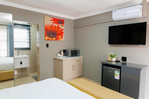 Marikana guest house in Ngwaritsi