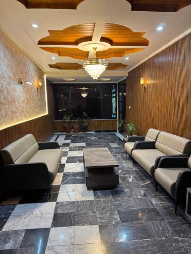 Hyatt Hotel & Aparments - image 5