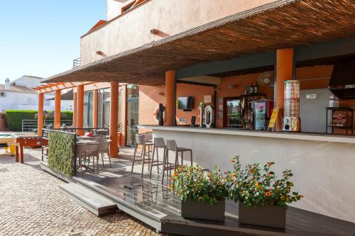 泳池, 普拉亞太陽酒店 (Hotel Praia Sol) in 維拉摩雷