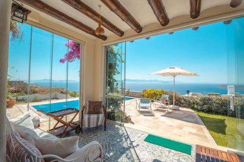 Villa Santa-Fe Private Pool in Koyunbaba