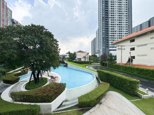 Value Stay in BKK 3 Pools,Family Friendly, Bang Chak