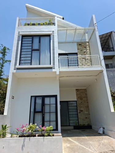 Alefa Villa Batu, Tlekung