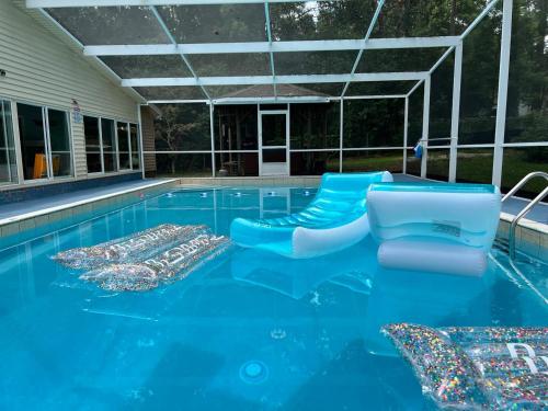 Groups Hot Tub Private Game-filled Fun in Bonaventure