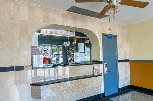 OYO Hotel Jonesboro Near Atlanta Airport - image 6