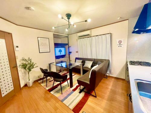 渋谷区の一軒家貸切 80平米 3寝室6ベッド 新宿渋谷原宿エリア 幡ヶ谷駅徒歩5分 新宿まで電車4分