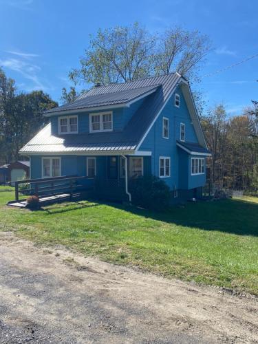 Spacious 4 bedroom Cottage close to Glendale Lake and State Park