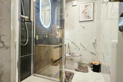 Apartment - Sleeps 4 - Balcony - AirCon, Le Kremlin-Bicetre (fotografie 3)