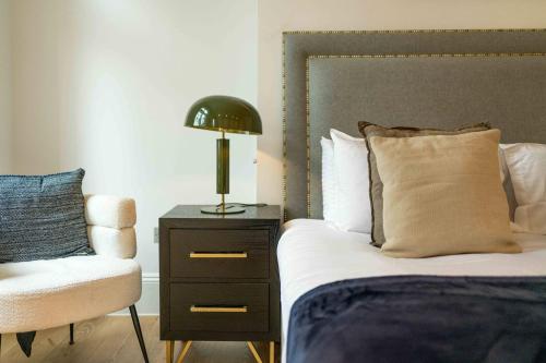 High-end Duplex apartment - Mayfair - main image