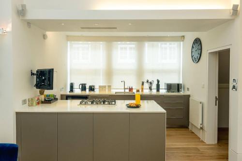 High-end Duplex apartment - Mayfair - image 5
