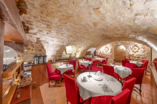 Храна и напитки, Hotel de la Bretonnerie in 4th - The Marais