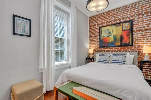 Home at 1014 - image 11