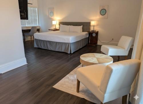 La Casa Hotel