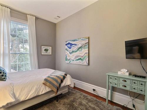 Mint Julep Estate - image 12