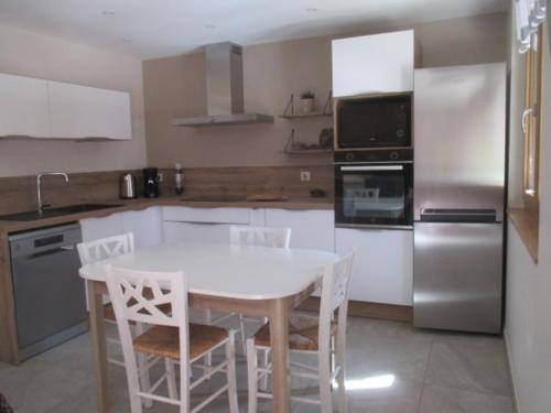 Konyha, Casabert T2 Glycine Quiet and harmonious in St Michel De Maurienne