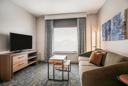 Homewood Suites Dallas-Frisco - image 7
