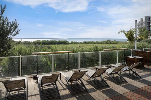 Facilities, Hampton Inn & Suites Ocean City/Bayfront-Convention Center near Macky's Bayside Bar & Grill