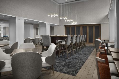 Food and beverages, Hampton Inn & Suites Ocean City/Bayfront-Convention Center near Macky's Bayside Bar & Grill